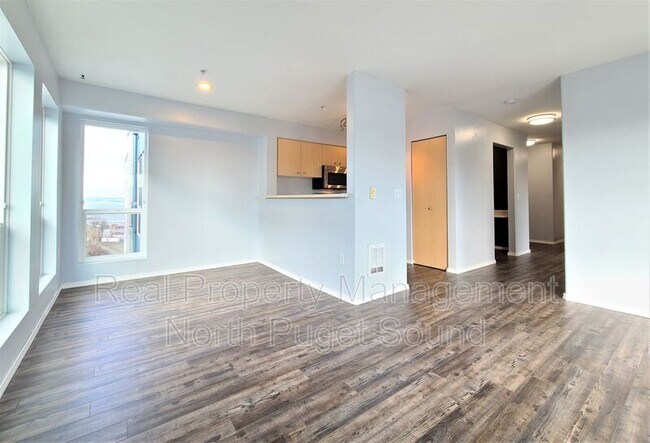 Building Photo - 2818 Grand Ave
