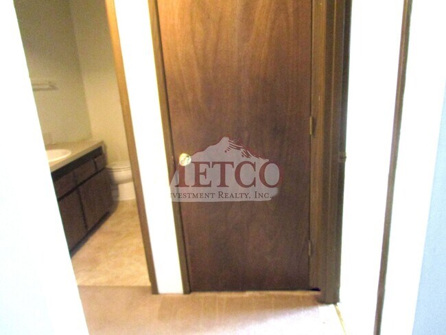 Building Photo - 19703