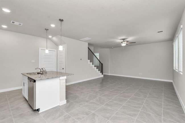 Building Photo - 17407 Bluemink Ln