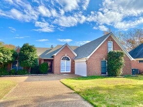 Building Photo - Cordova- 4 Bedroom 2 Bath Home-Spacious, Convenient Location