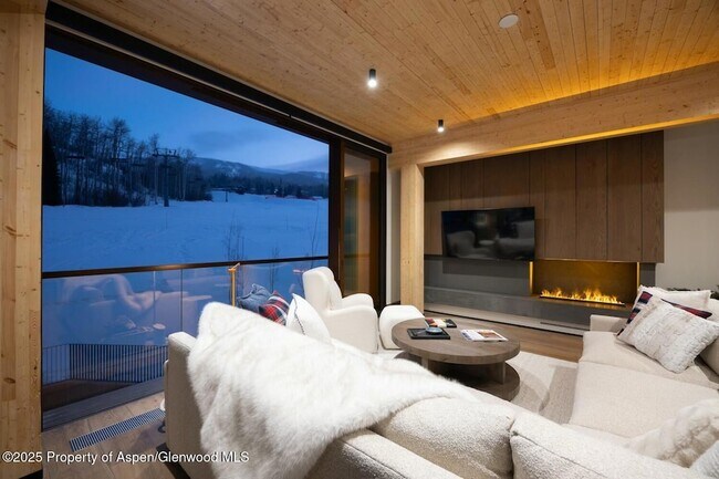 Building Photo - 180 Wood Rd