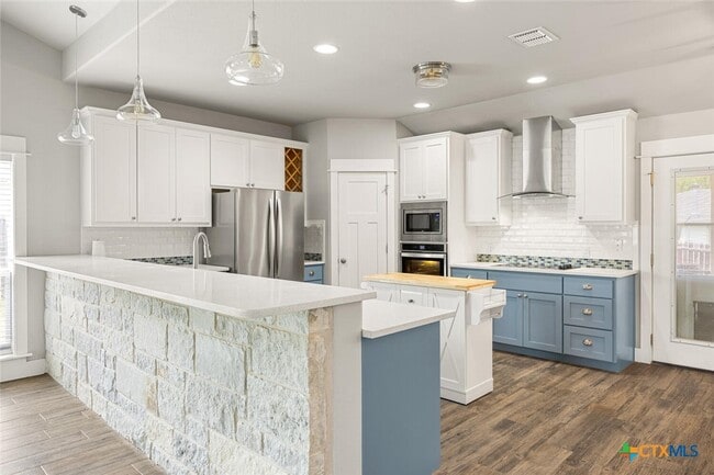 Building Photo - 7 Woodhollow Way