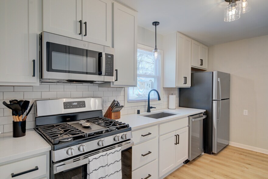 Building Photo - 834 Oregon St