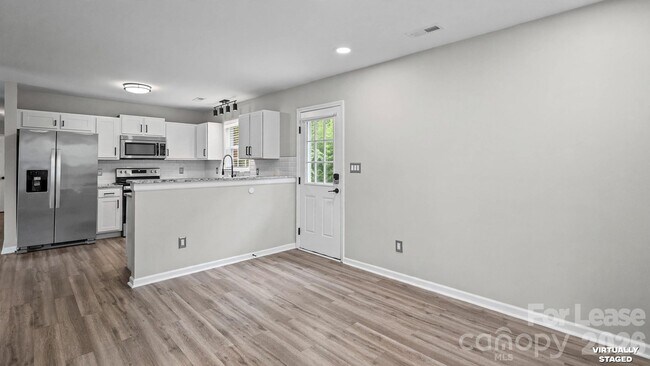 Building Photo - 3320 Whitebridge Ln