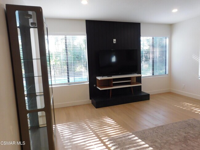 Building Photo - 30024 Quail Run Dr