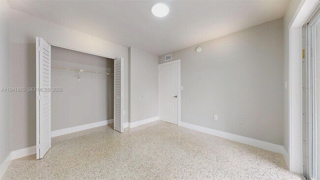 Building Photo - 426 NW 13th Ave