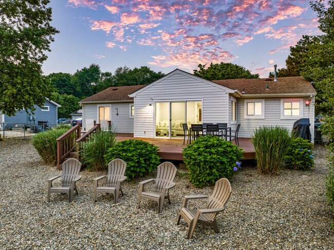 Building Photo - 771 Jane Dr