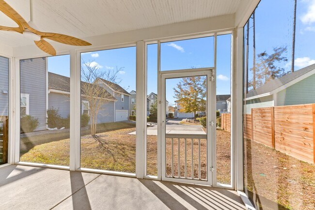 Building Photo - 313 Oak Bend St