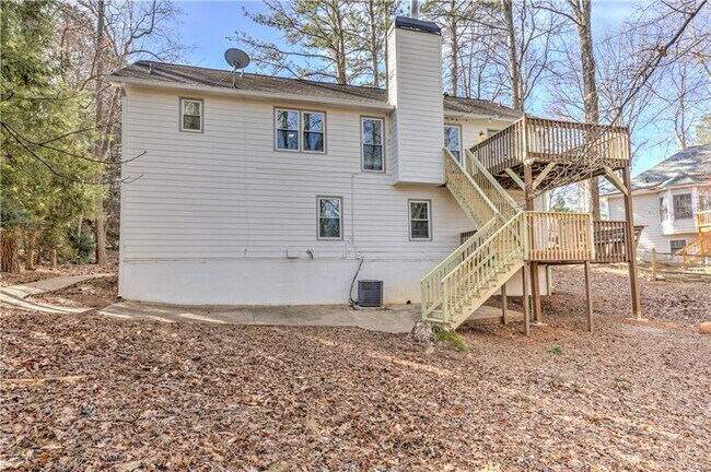 Building Photo - 637 Wedgewood Dr