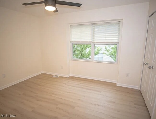 Building Photo - 2198 Noble Rd