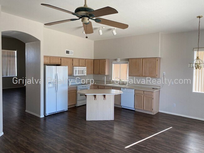 Building Photo - Northwest Living at it's Finest! 3 Bedroom...