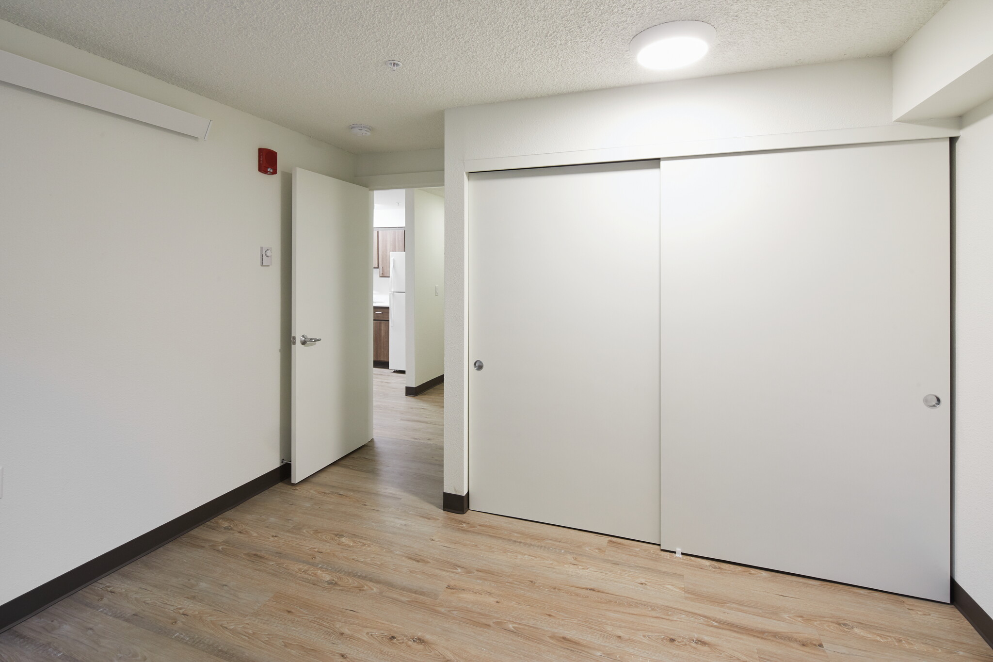Building Photo - 643 Manbrin Dr NE