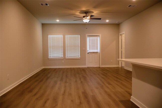 Building Photo - 8415 Sweet Cherry Ln