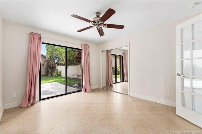 Building Photo - 3281 SW Bobalink Way