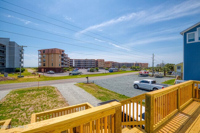 Building Photo - 1881 New River Inlet Rd