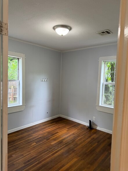 Back Bedroom - 2114 Hayes St