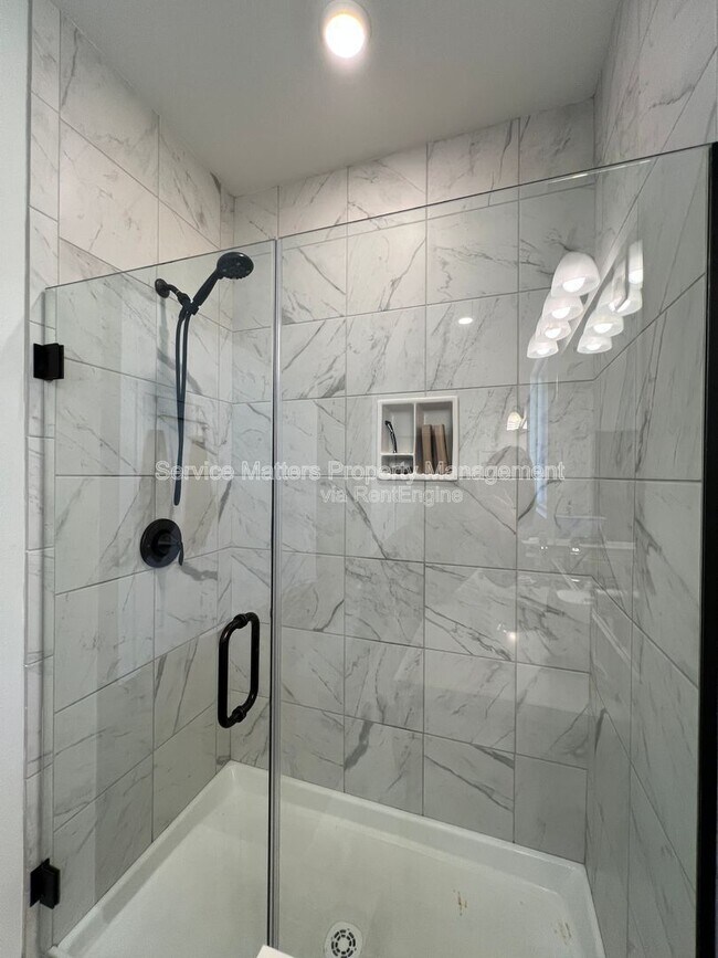 Building Photo - 4130 Lazy Breeze Ln