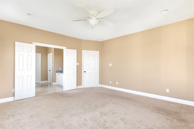 Building Photo - 205 Rue Orleans St