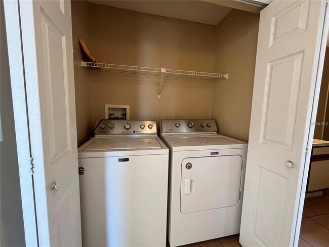 Building Photo - 2131 Cascades Blvd