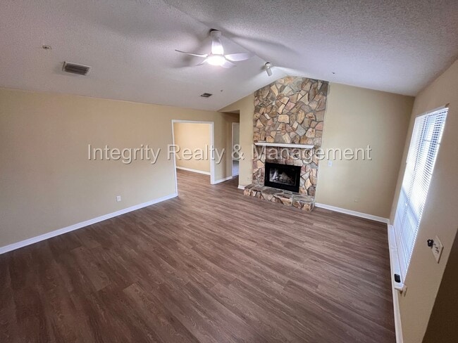 Building Photo - 3 bed/ 2 bath in Middleburg FL