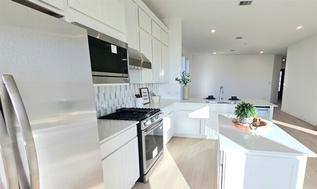 Building Photo - 16327 Mesquite Fld Dr