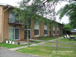 Building Photo - 1490 Nancywood Dr