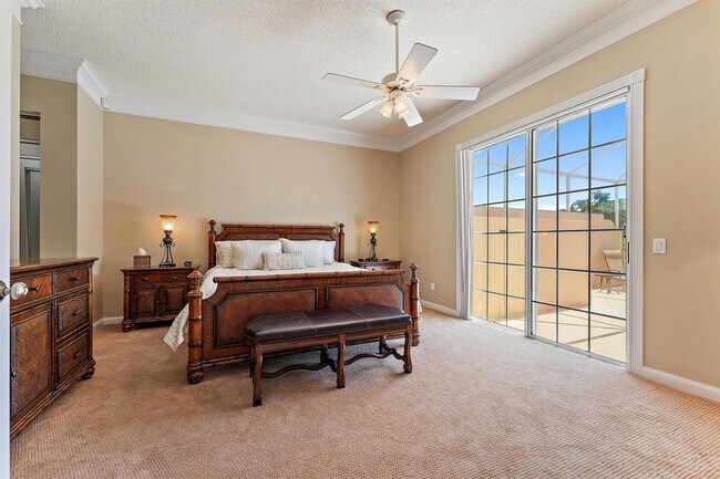 Building Photo - 8485 SE Palm Hammock Ln
