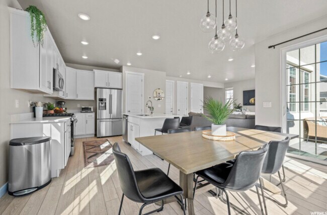 Building Photo - 2418 N 3370 W