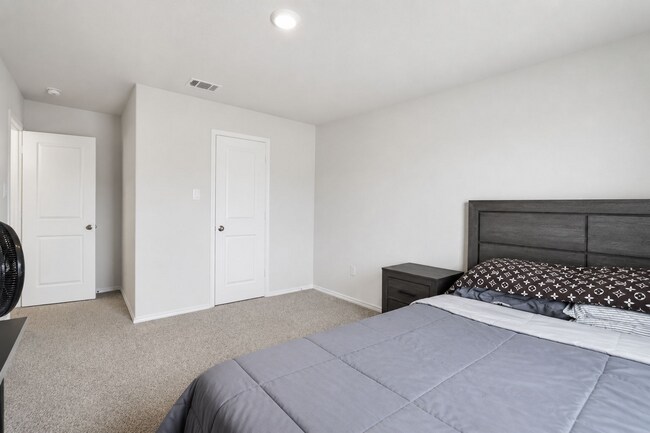 Building Photo - New 4-bed 3-bath home available near Lackland AFB! Move in Now!
