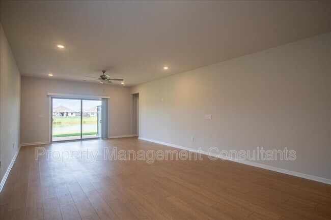 Building Photo - 154 Lillian Farms Blvd
