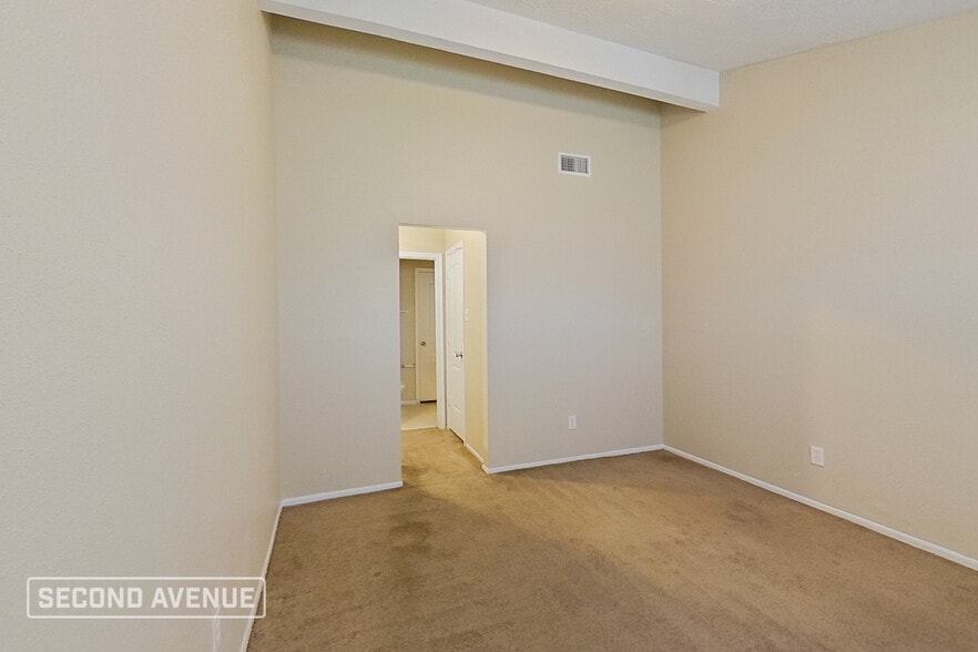 Building Photo - 10803 Thorncliff Dr