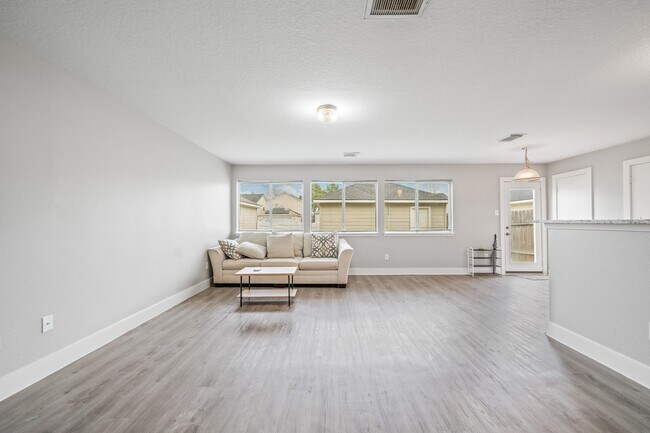 Building Photo - 20931 Walder Ct