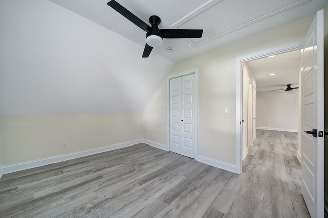 Building Photo - Unique Single Family Home in Matthews!