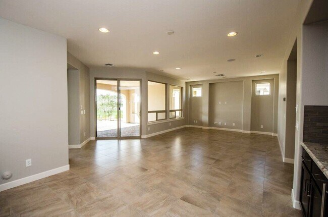 Building Photo - **COMING SOON** AVAILABLE 12/20/25 - Beaut...