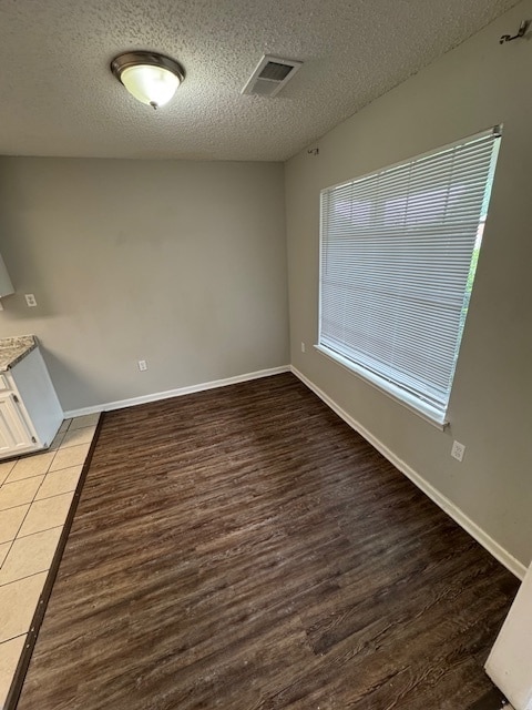 Building Photo - 5538 Oak Branch Cir N