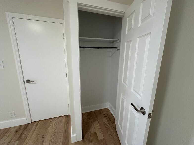 Building Photo - 59 Arnold Ter