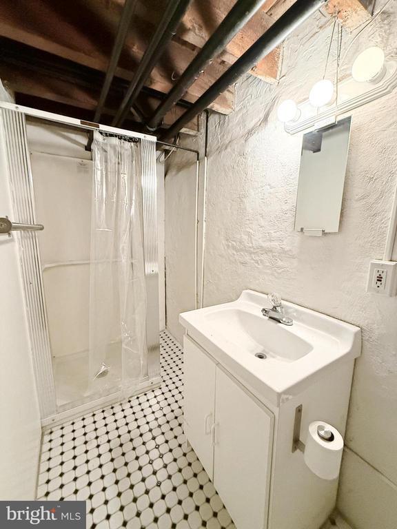 Building Photo - 1625 S 9th St