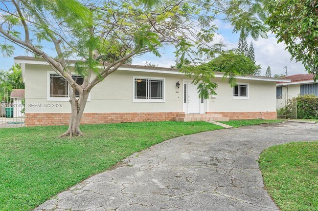 Building Photo - 300 187th St