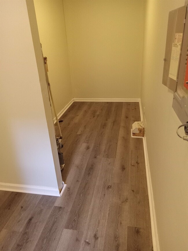 Building Photo - 5643 Rock Rd