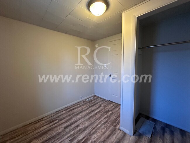 Building Photo - 511 Jackson-