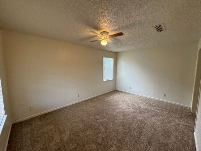 Building Photo - 3-Bedroom House for Rent in Killeen