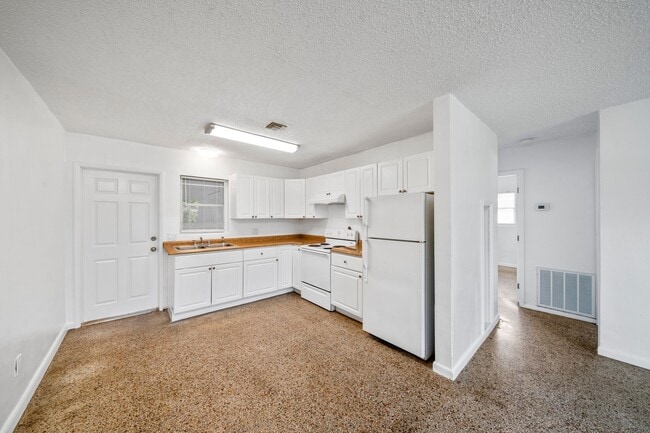 Building Photo - SUNNYSIDE PARK