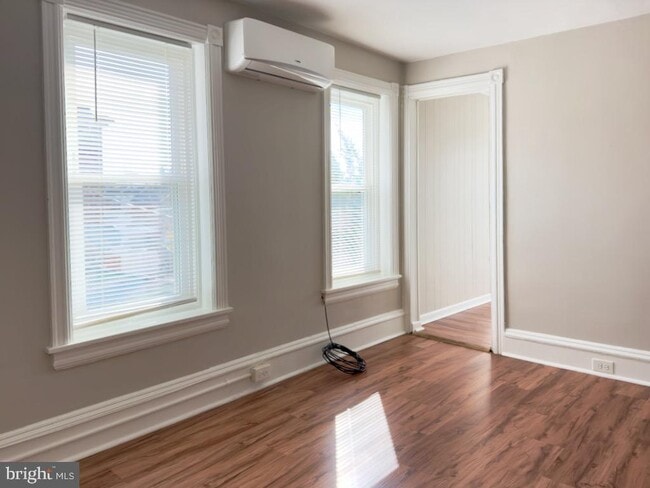 Building Photo - 14 3rd