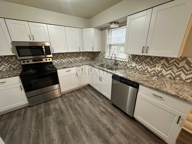 Building Photo - 10100 Blue Ridge Blvd