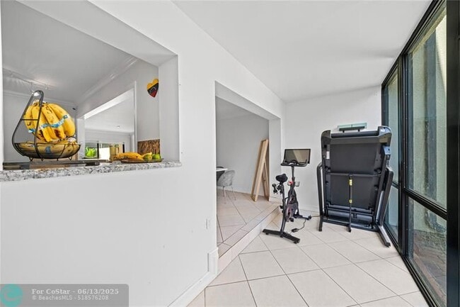 Building Photo - 8745 SW 137th Ave