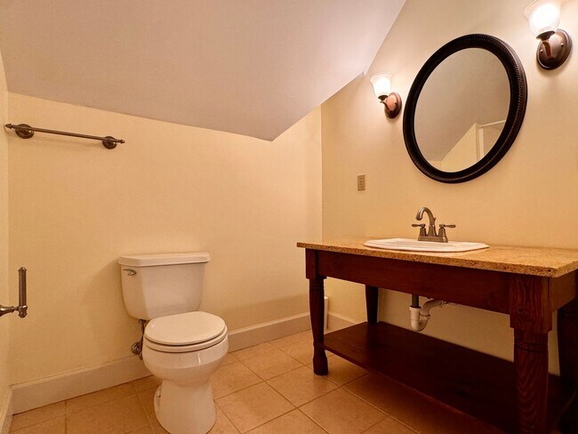 Building Photo - Private Farm Home in North Garden - Enjoy Fantastic Views - Main Level Primary Suite!