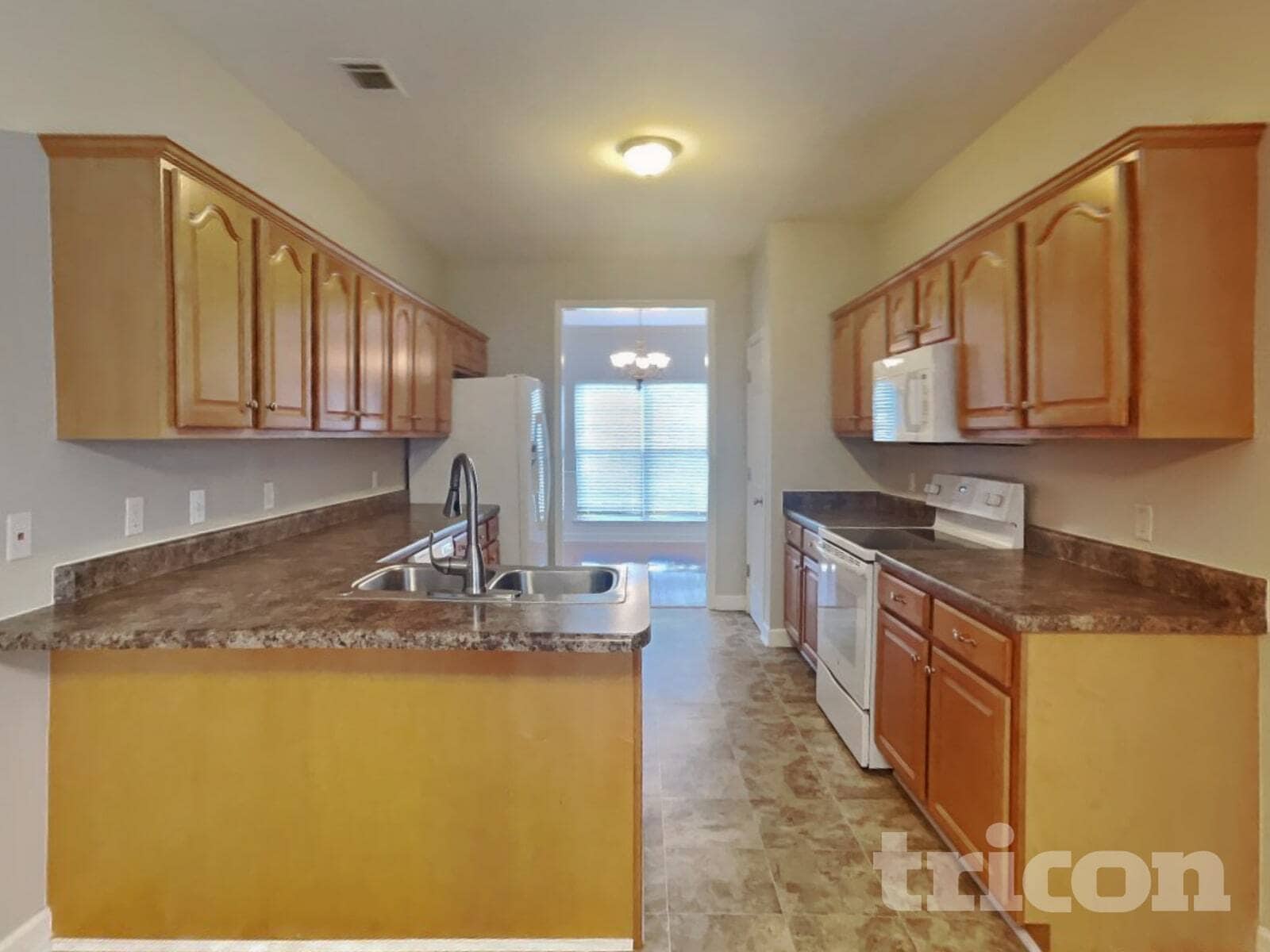 Building Photo - 217 Titans Cir