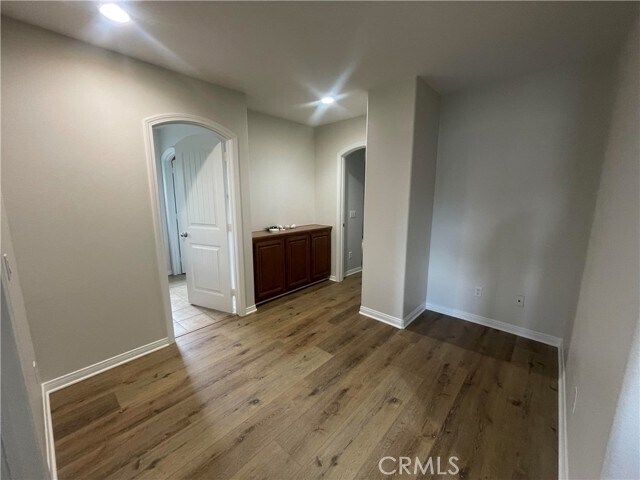 Building Photo - 37280 Parkway