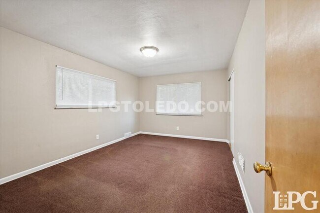 Building Photo - 4424 Westway St