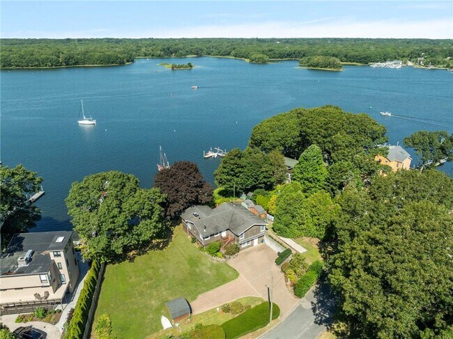 Building Photo - 14 Betty Hill Rd